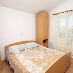 With A Parking Space - 4865 Rogoznica (Sibenik-Knin)