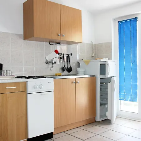 Апартаменты With A Parking Space - 4865 Рогозница