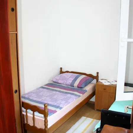 With A Parking Space - 4865 *