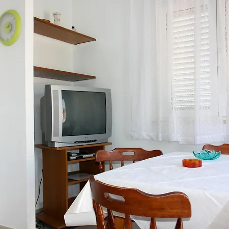 With A Parking Space - 4865 Rogoznica (Sibenik-Knin)