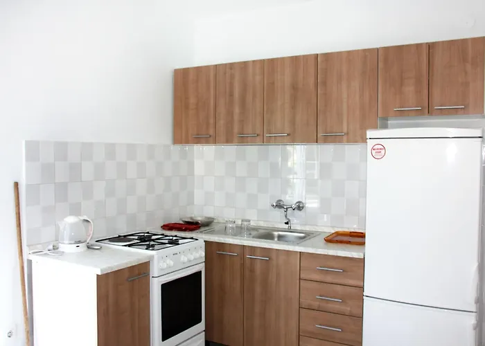 With A Parking Space - 4865 Apartamento Rogoznica (Sibenik-Knin)