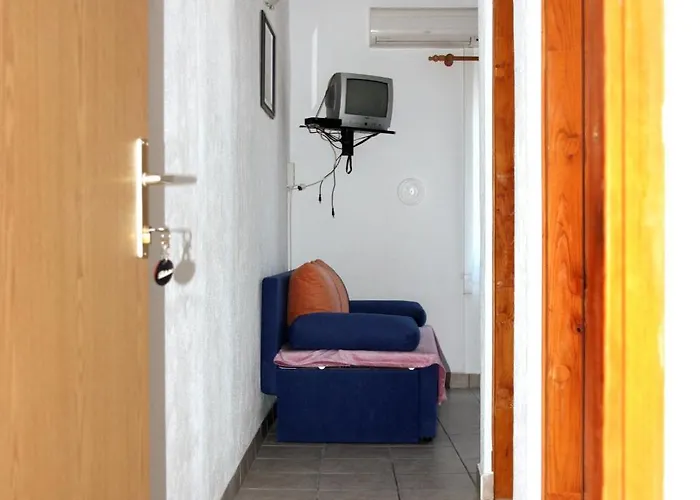 With A Parking Space - 4865 * Rogoznica (Sibenik-Knin)