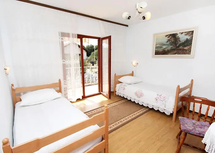 With A Parking Space - 4865 Apartamento Rogoznica (Sibenik-Knin)