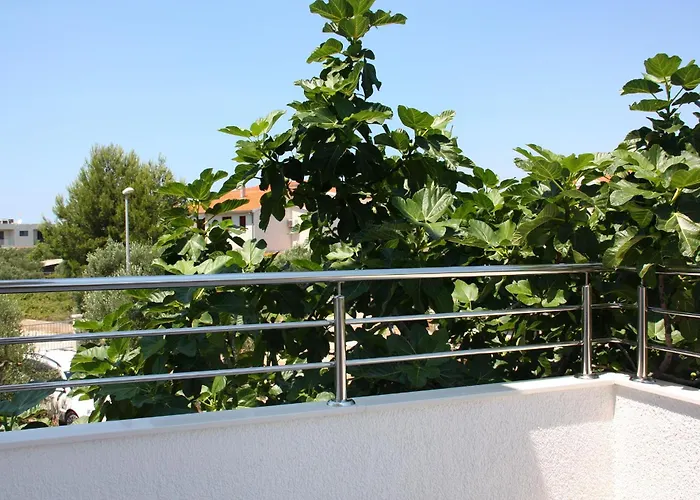 With A Parking Space - 4865 Rogoznica (Sibenik-Knin)